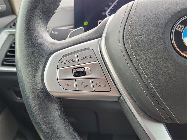 Used 2023 BMW X7 xDrive40i w/ Premium Package image 16