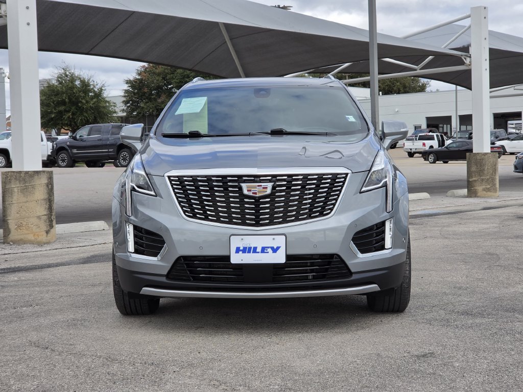 Used 2024 Cadillac XT5 Premium Luxury w/ Technology Package FWD image 2