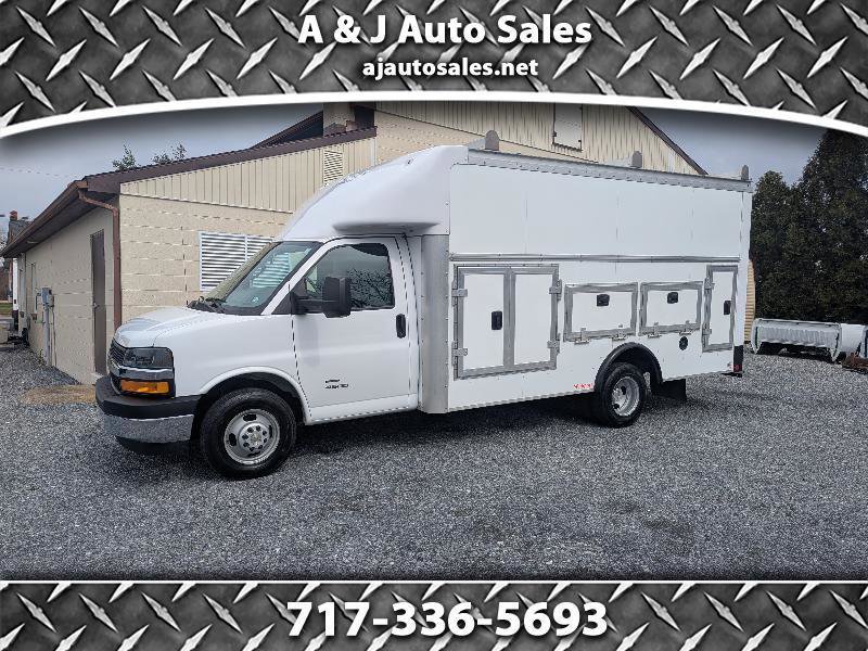 Used 2023 Chevrolet Express 4500 w/ Power Convenience Package RWD image 1