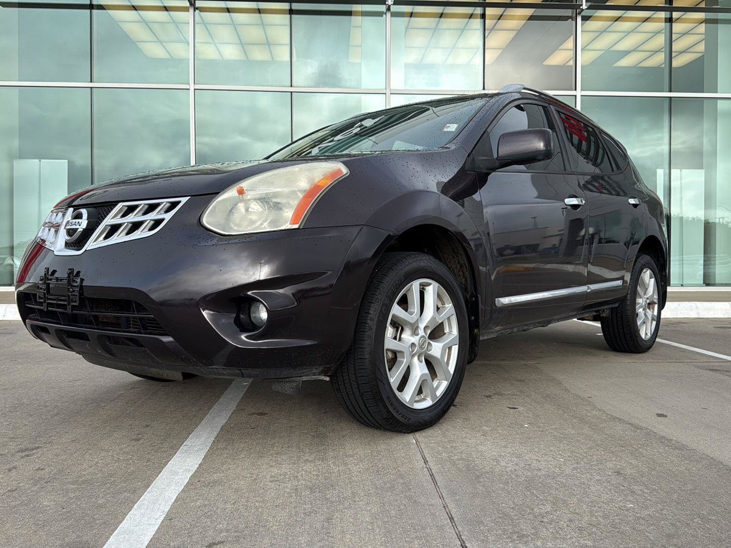 Used 2013 Nissan Rogue SL AWD/4WD image 2