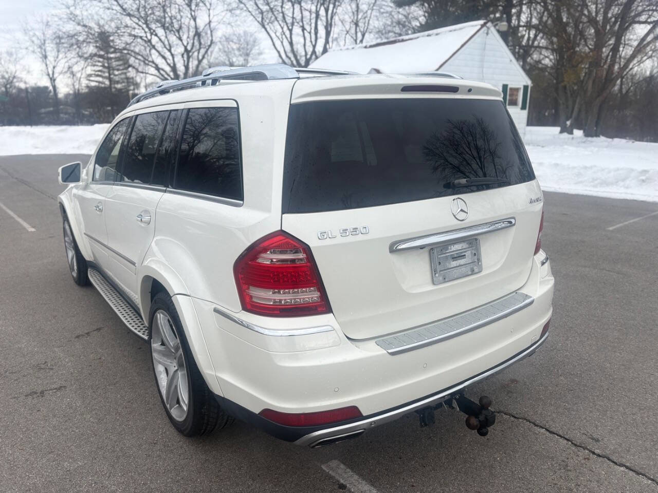 Used 2011 Mercedes-Benz GL 550 4MATIC image 12