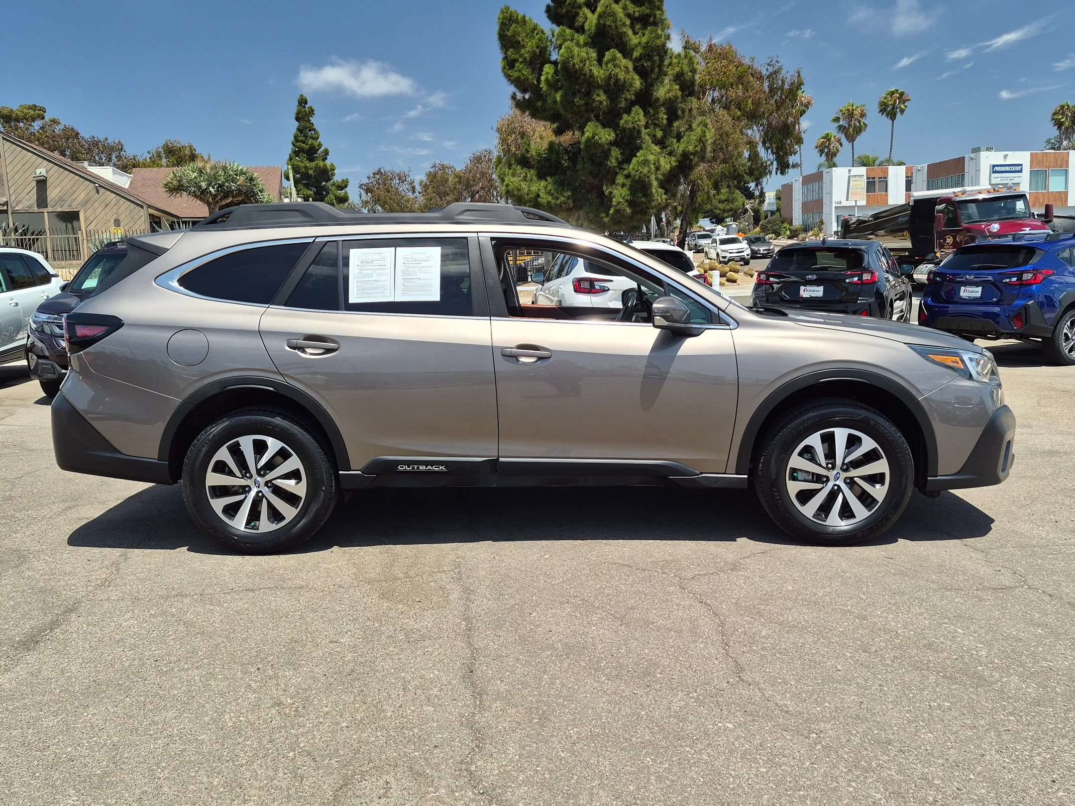 Used 2021 Subaru Outback Premium AWD/4WD image 5