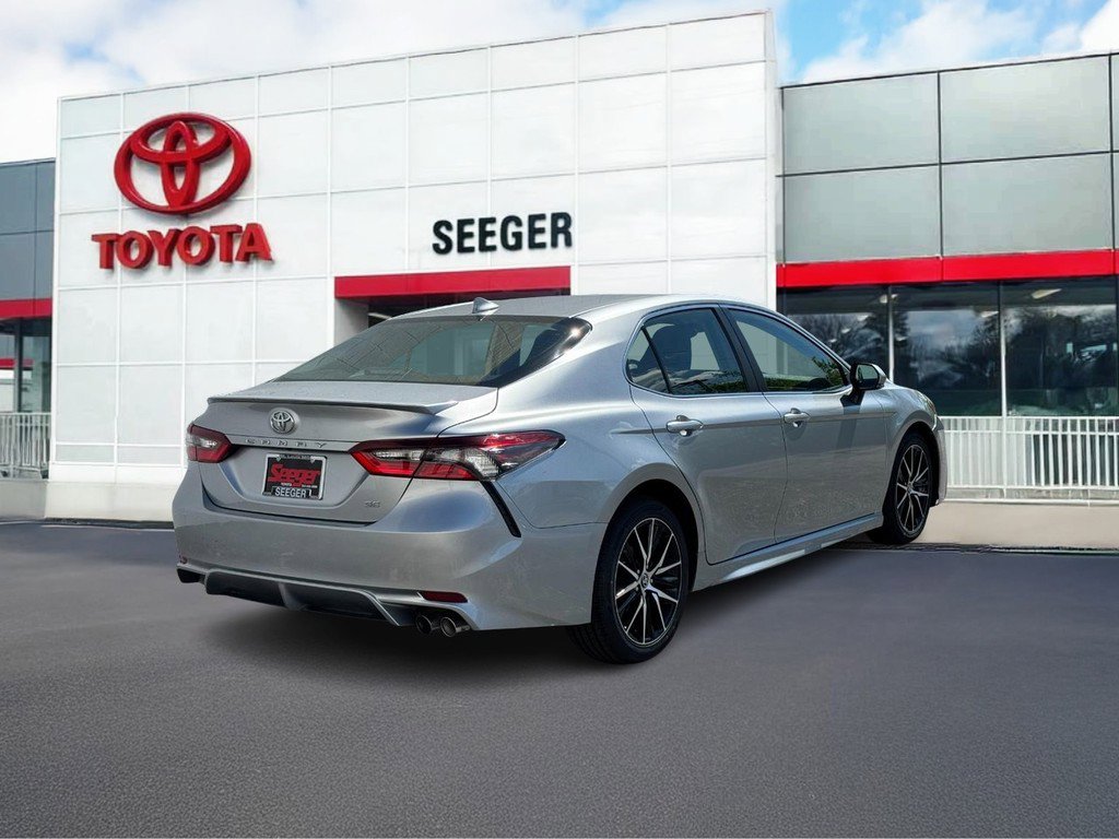 Certified 2023 Toyota Camry SE image 3