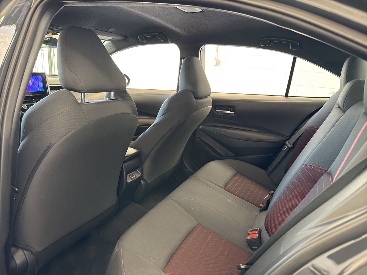 Used 2025 Toyota Corolla SE image 38