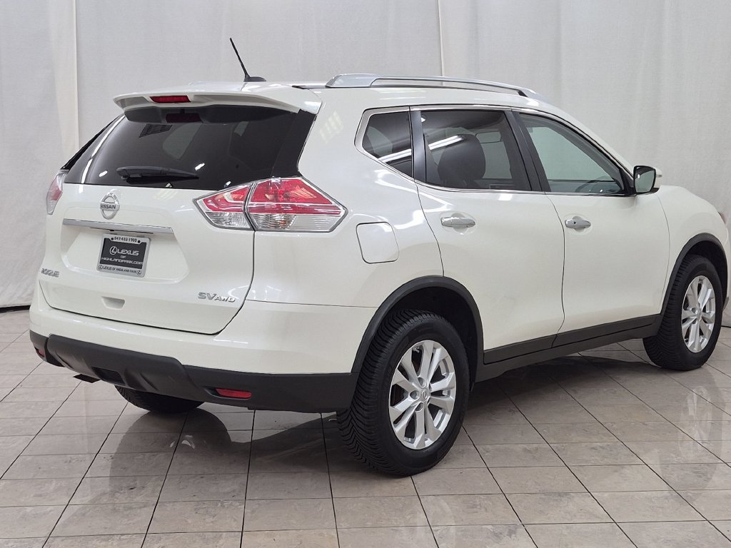 Used 2016 Nissan Rogue SV AWD/4WD image 9