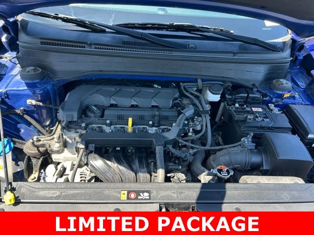 Used 2022 Hyundai Venue Limited FWD image 11