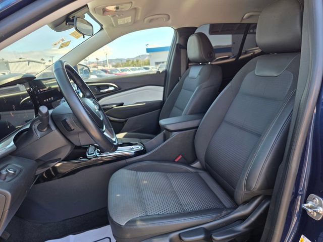 Used 2024 Chevrolet Trax LT w/ Driver Confidence Package FWD image 29