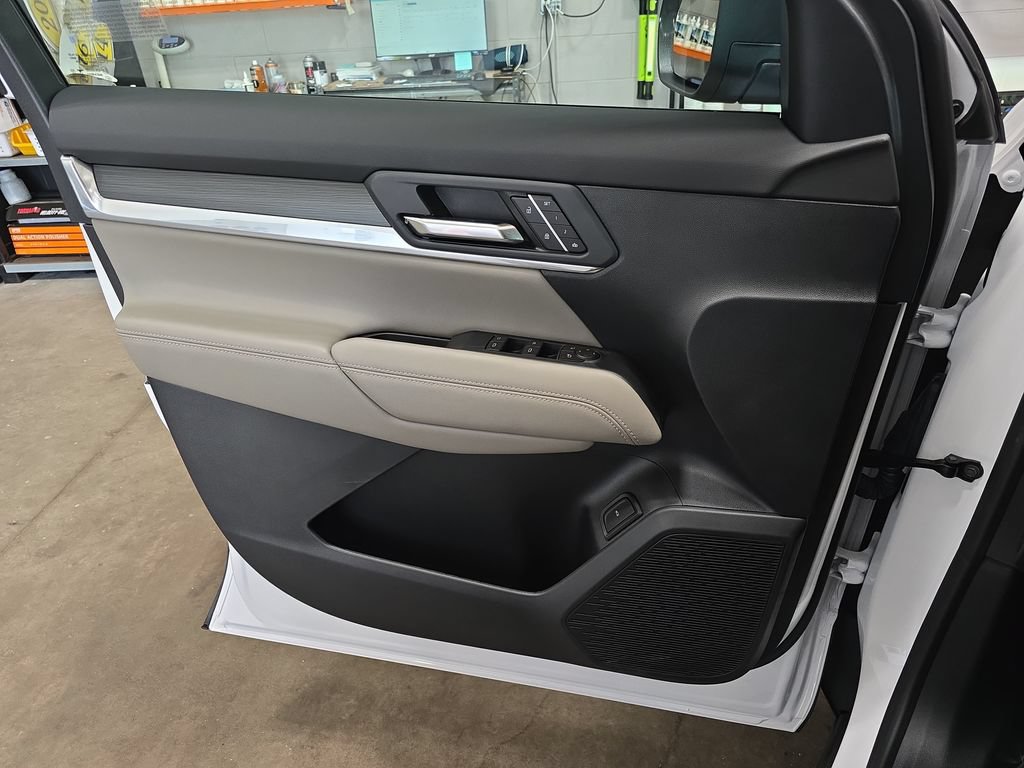 New 2026 GMC Terrain Elevation w/ Elevation Premium Package AWD/4WD image 29
