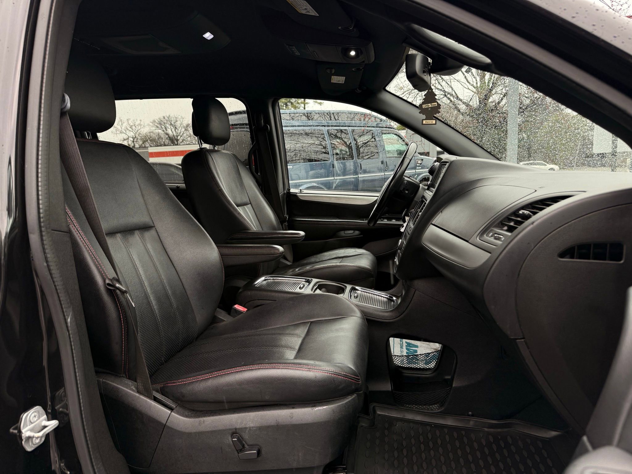 Used 2018 Dodge Grand Caravan GT image 14