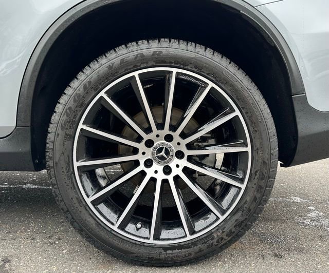 Certified 2023 Mercedes-Benz GLC 300 4MATIC Coupe image 11