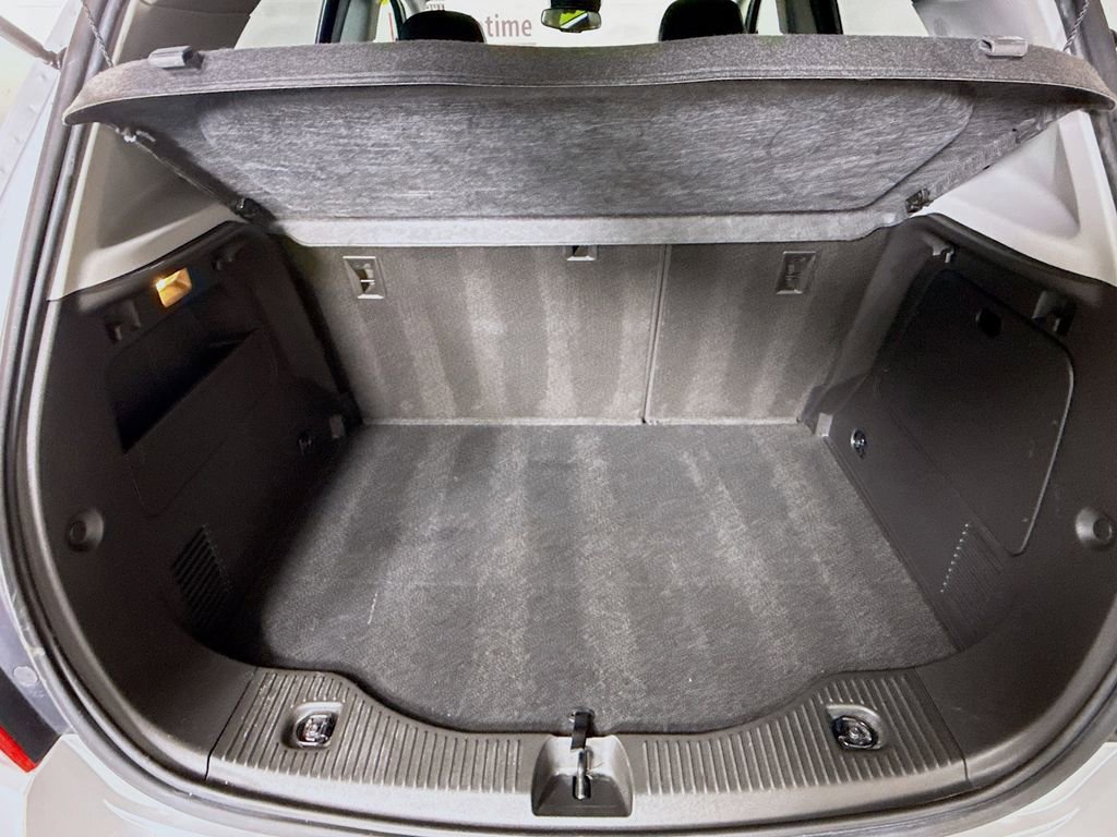 Used 2018 Chevrolet Trax LT w/ LT Convenience Package image 24