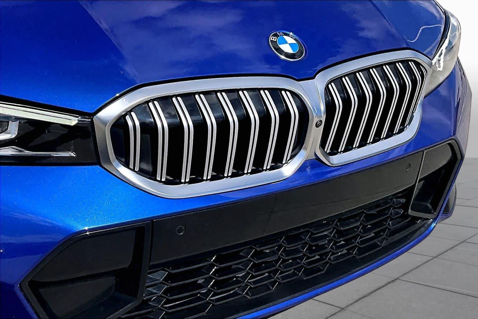 Used 2024 BMW 330i Sedan w/ M Sport Package RWD image 28