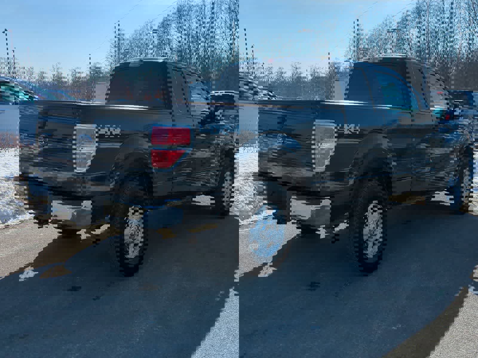 Used 2013 Ford F150 XLT w/ Mid Equipment Group image 8