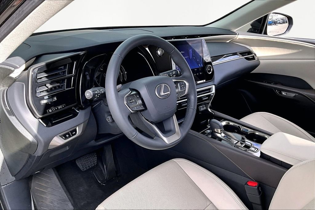 Used 2023 Lexus RX 350 FWD image 14
