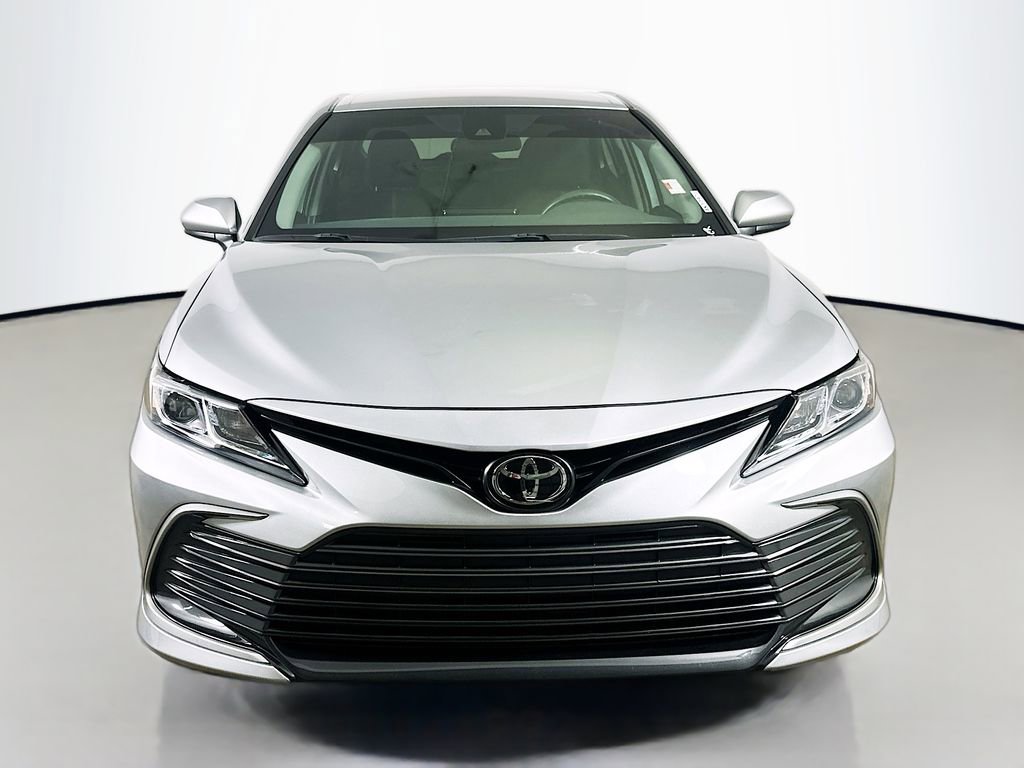 Used 2024 Toyota Camry LE image 2