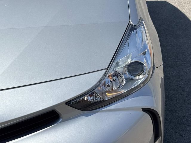 Used 2016 Toyota Prius V Four FWD image 10