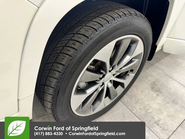 Used 2019 Jeep Cherokee Overland w/ Technology Group image 38