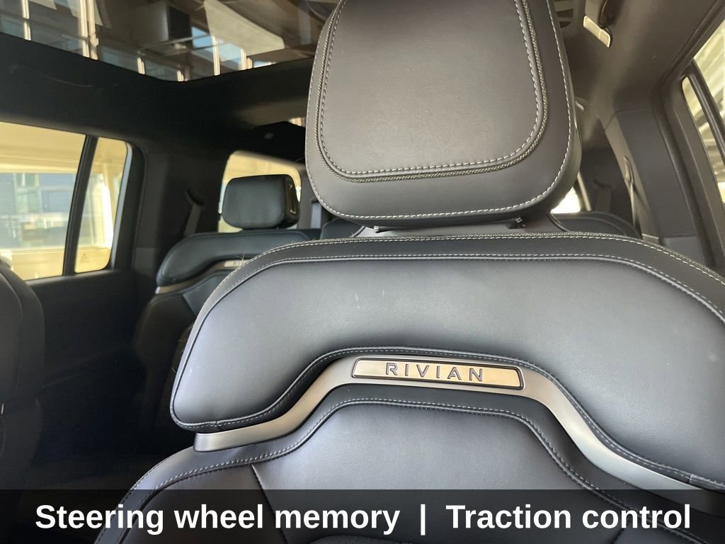 Used 2025 Rivian R1S Adventure image 21