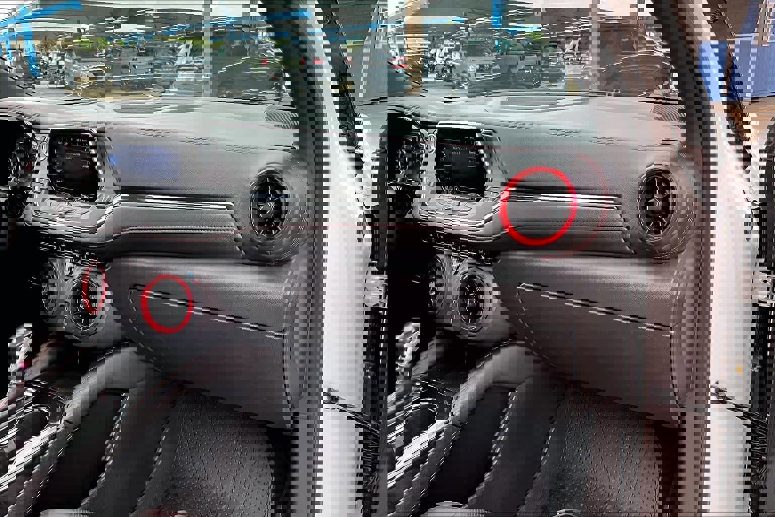 Used 2021 Chevrolet Blazer RS FWD image 19