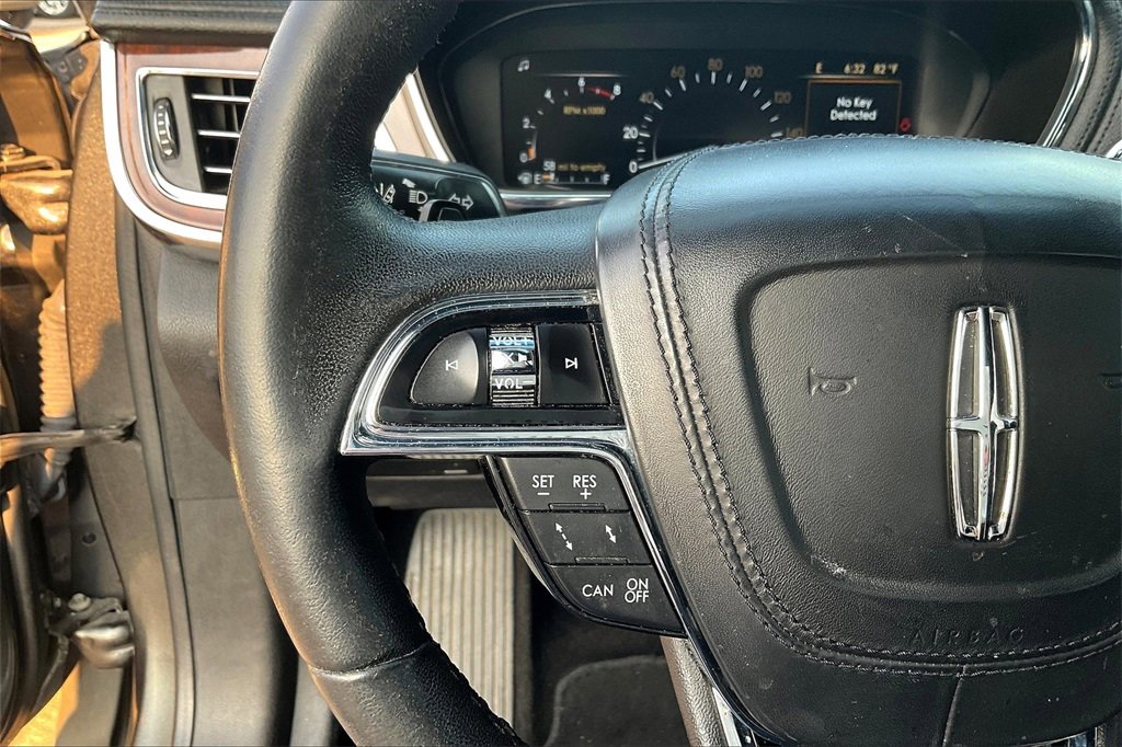 Used 2019 Lincoln Continental Premiere image 18