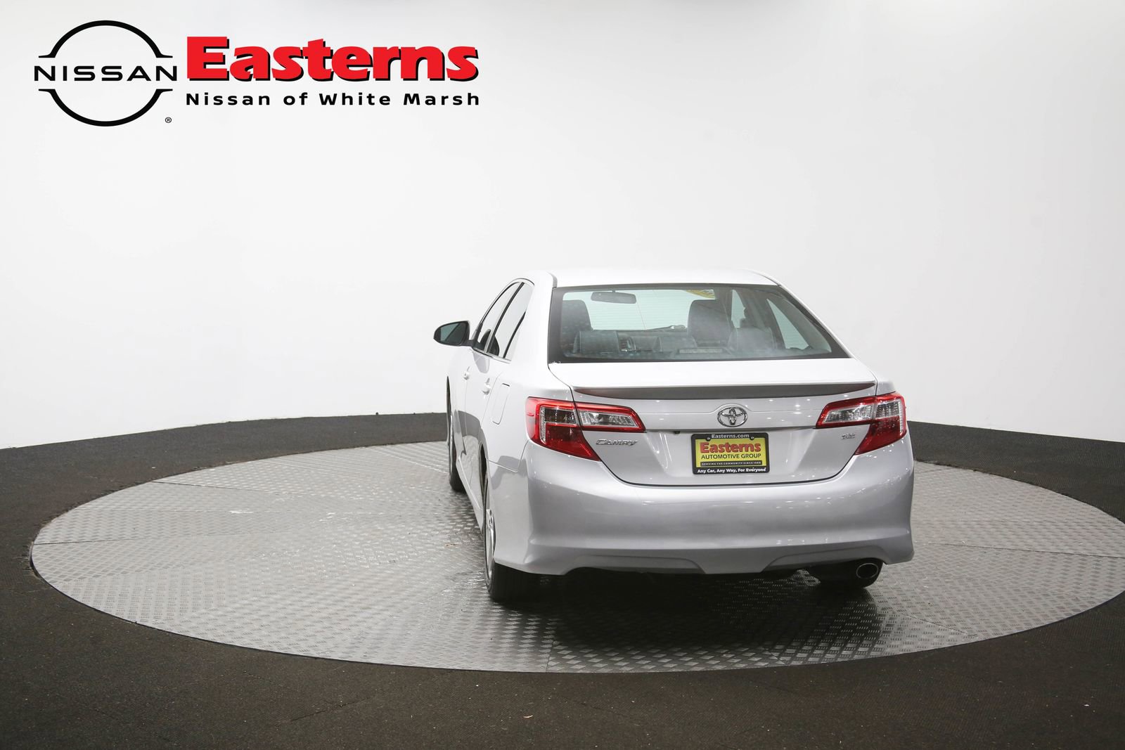 Used 2014 Toyota Camry SE FWD image 35