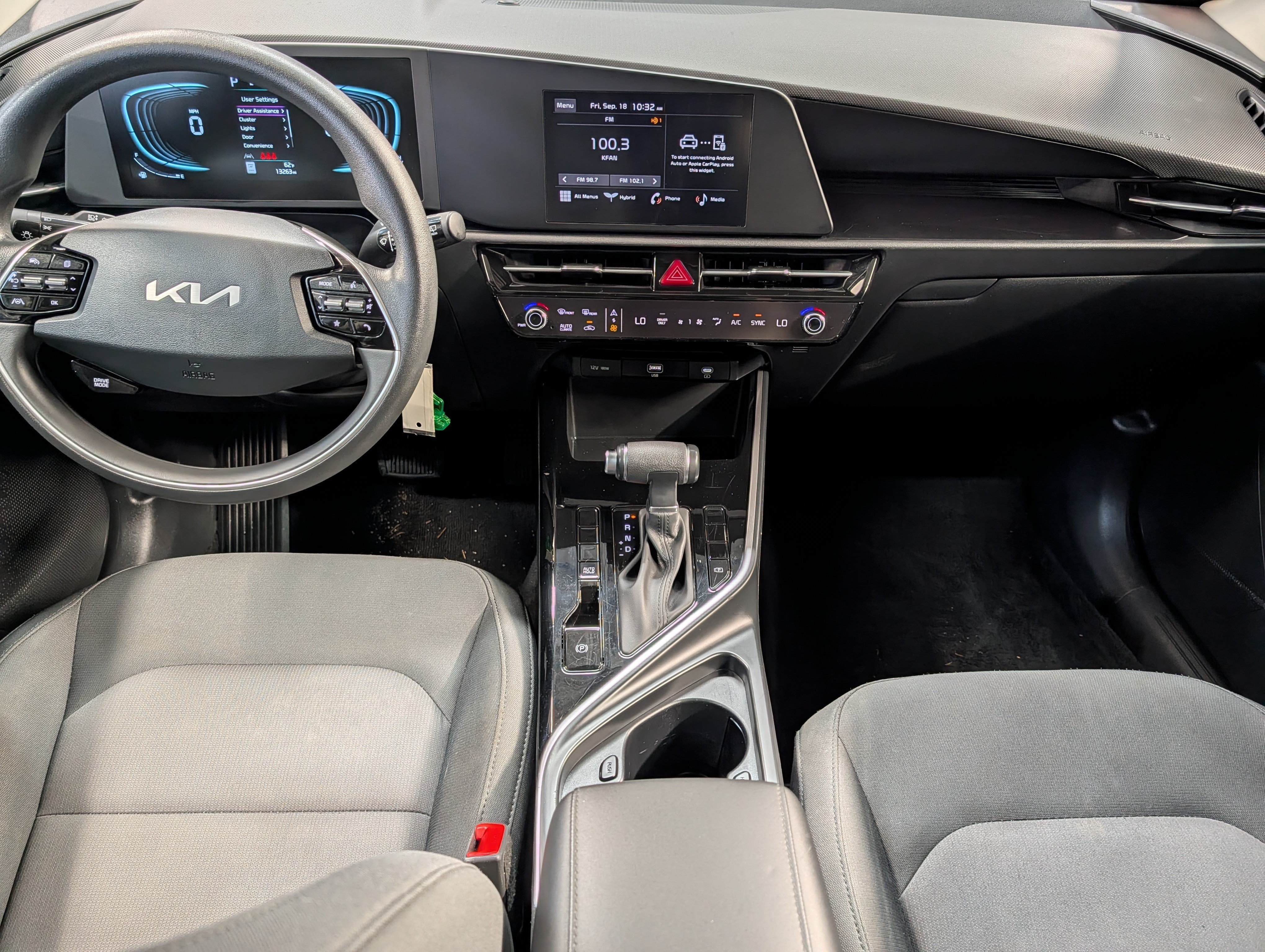 Certified 2026 Kia Niro LX FWD image 10