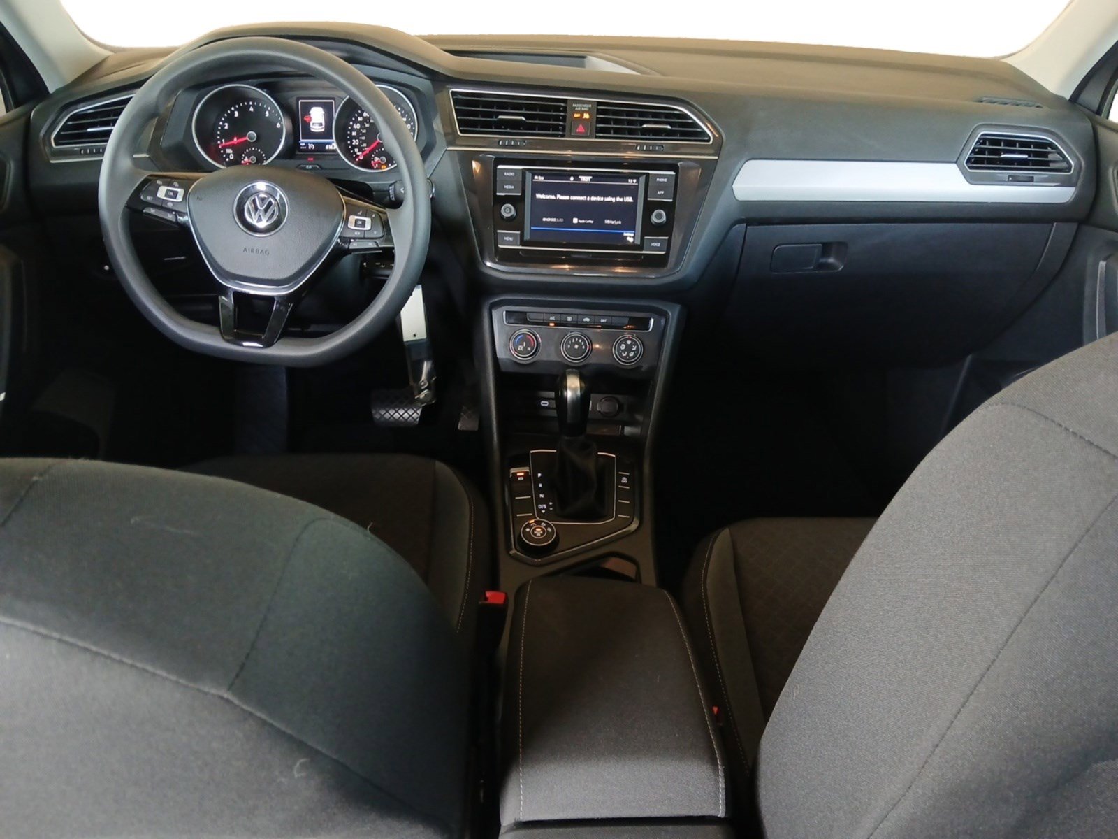 Used 2020 Volkswagen Tiguan S image 10