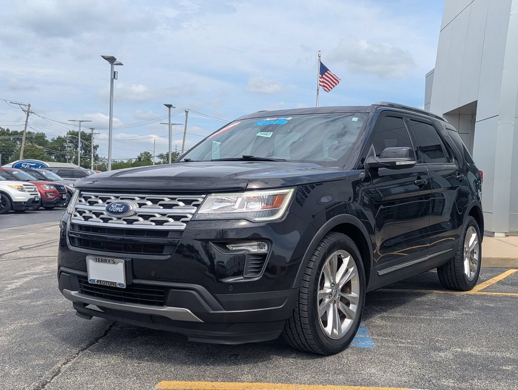 Used 2018 Ford Explorer XLT w/ Equipment Group 202A FWD image 7