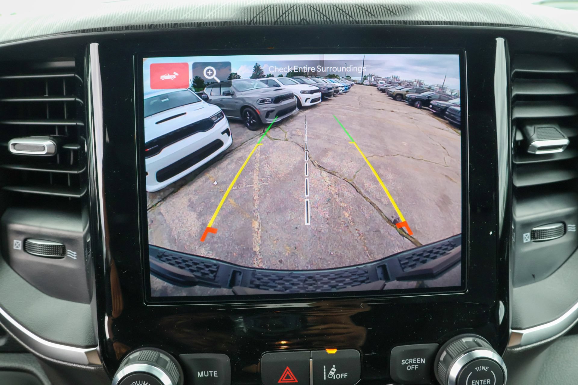 New 2026 RAM 1500 Express AWD/4WD image 17