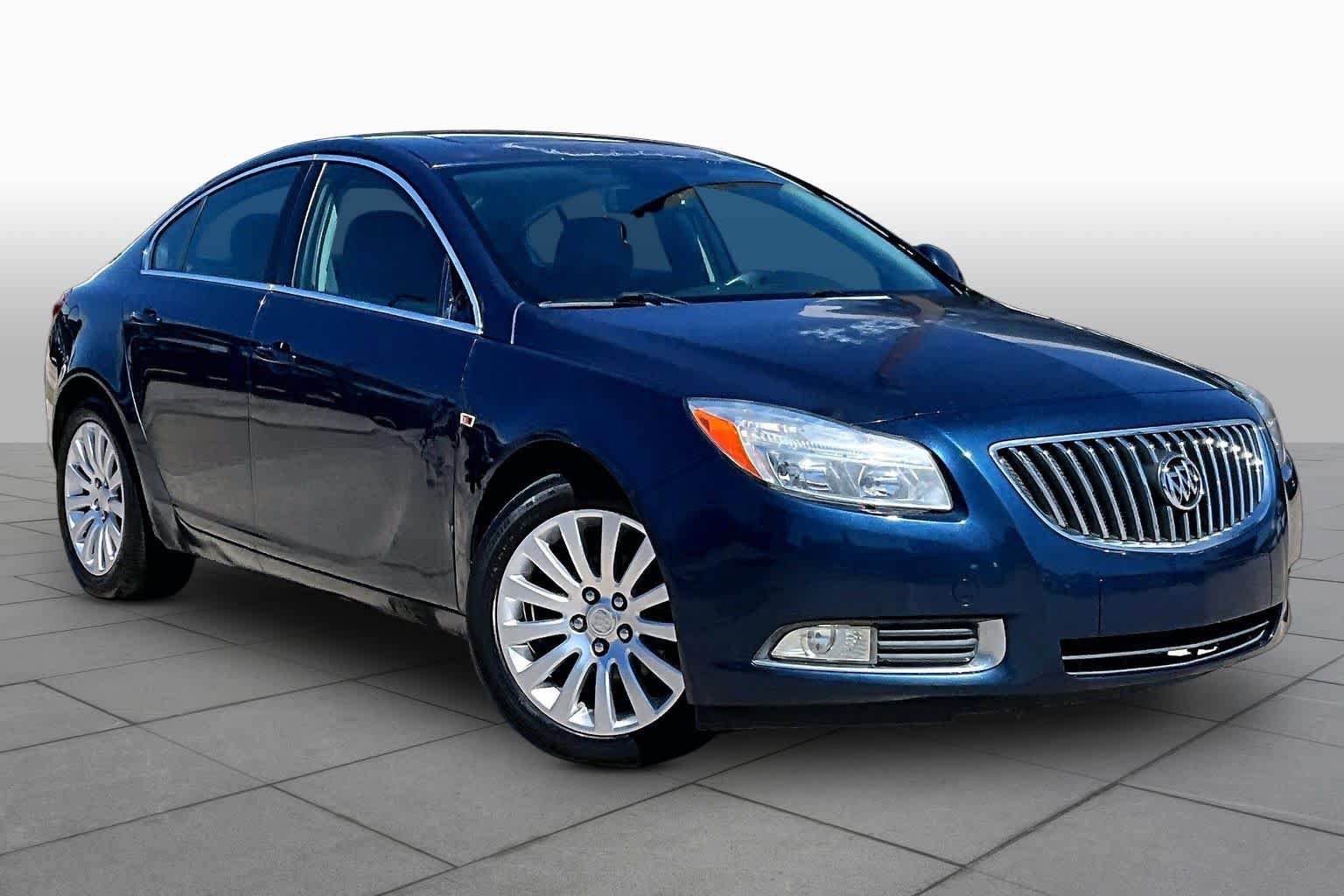 Used 2011 Buick Regal CXL w/ RL5 Preferred Equipment Group FWD image 2