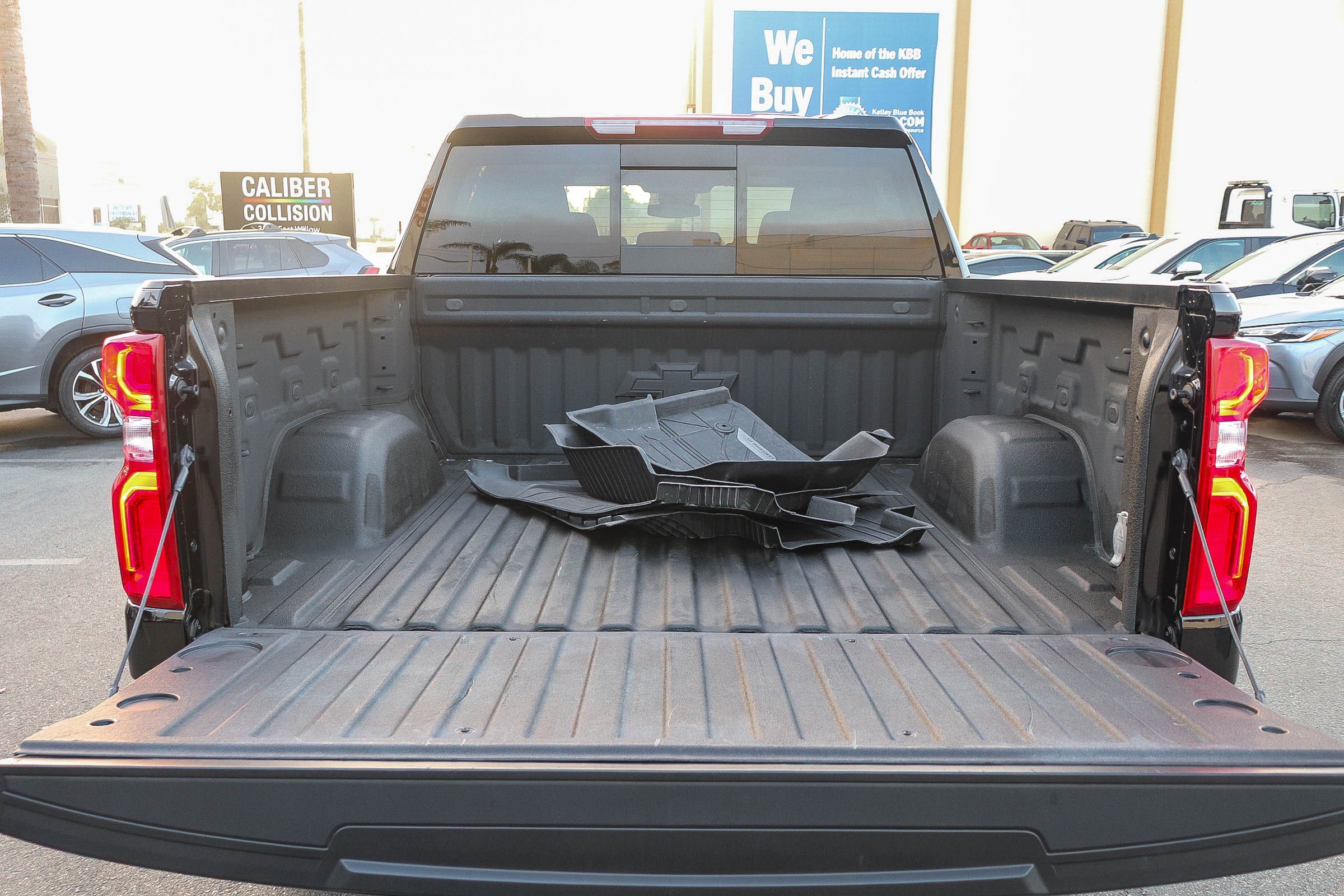 Used 2024 Chevrolet Silverado 1500 RST w/ Convenience Package II image 28