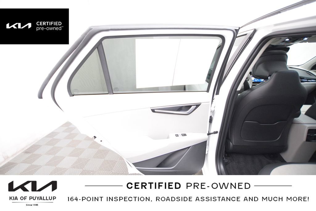 Certified 2023 Kia Niro Wave w/ Wave Preserve Package image 12