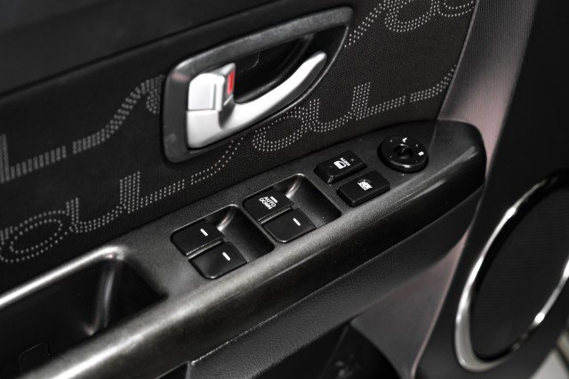 Used 2013 Kia Soul + image 38