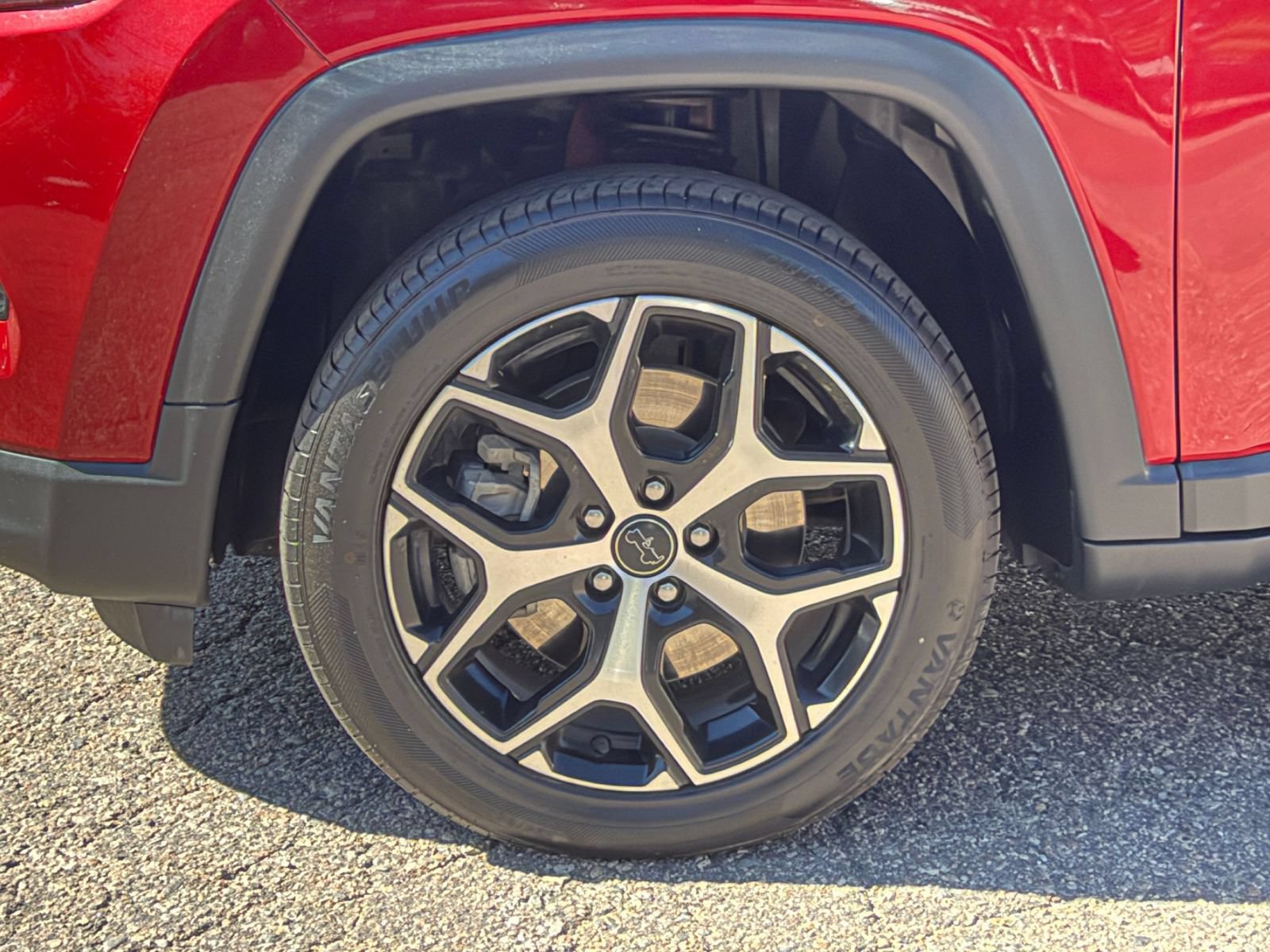 Used 2025 Jeep Compass Limited AWD/4WD image 30