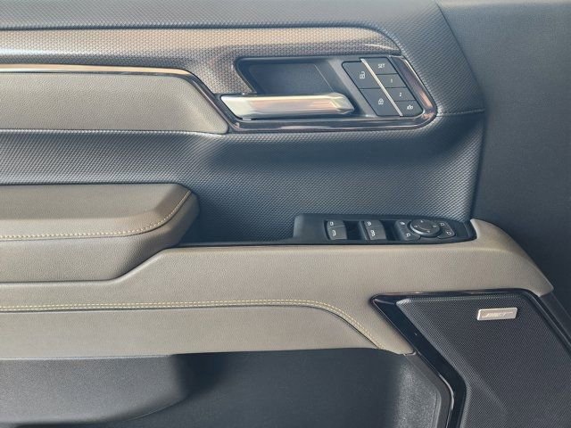 Used 2024 Chevrolet Silverado 1500 ZR2 w/ Technology Package image 25