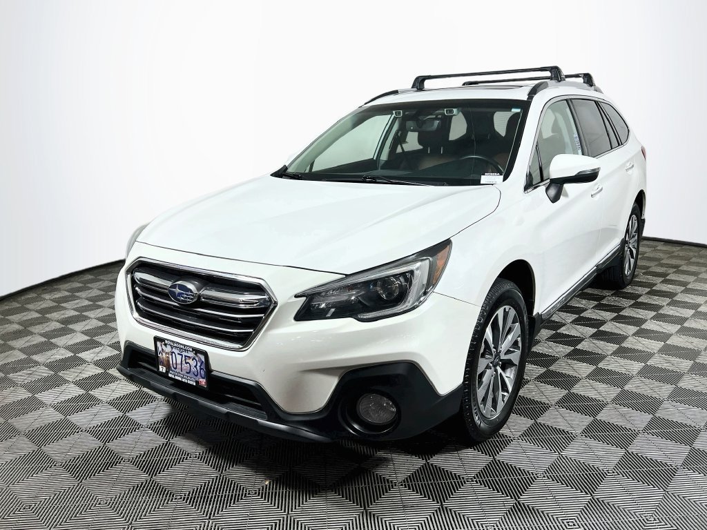 Used 2019 Subaru Outback 2.5i Touring AWD/4WD image 3