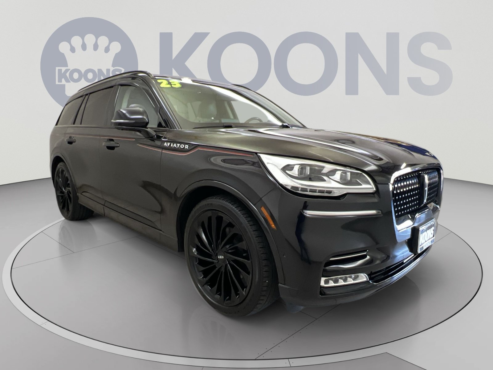 Used 2023 Lincoln Aviator Reserve w/ Equipment Group 201A AWD/4WD image 2