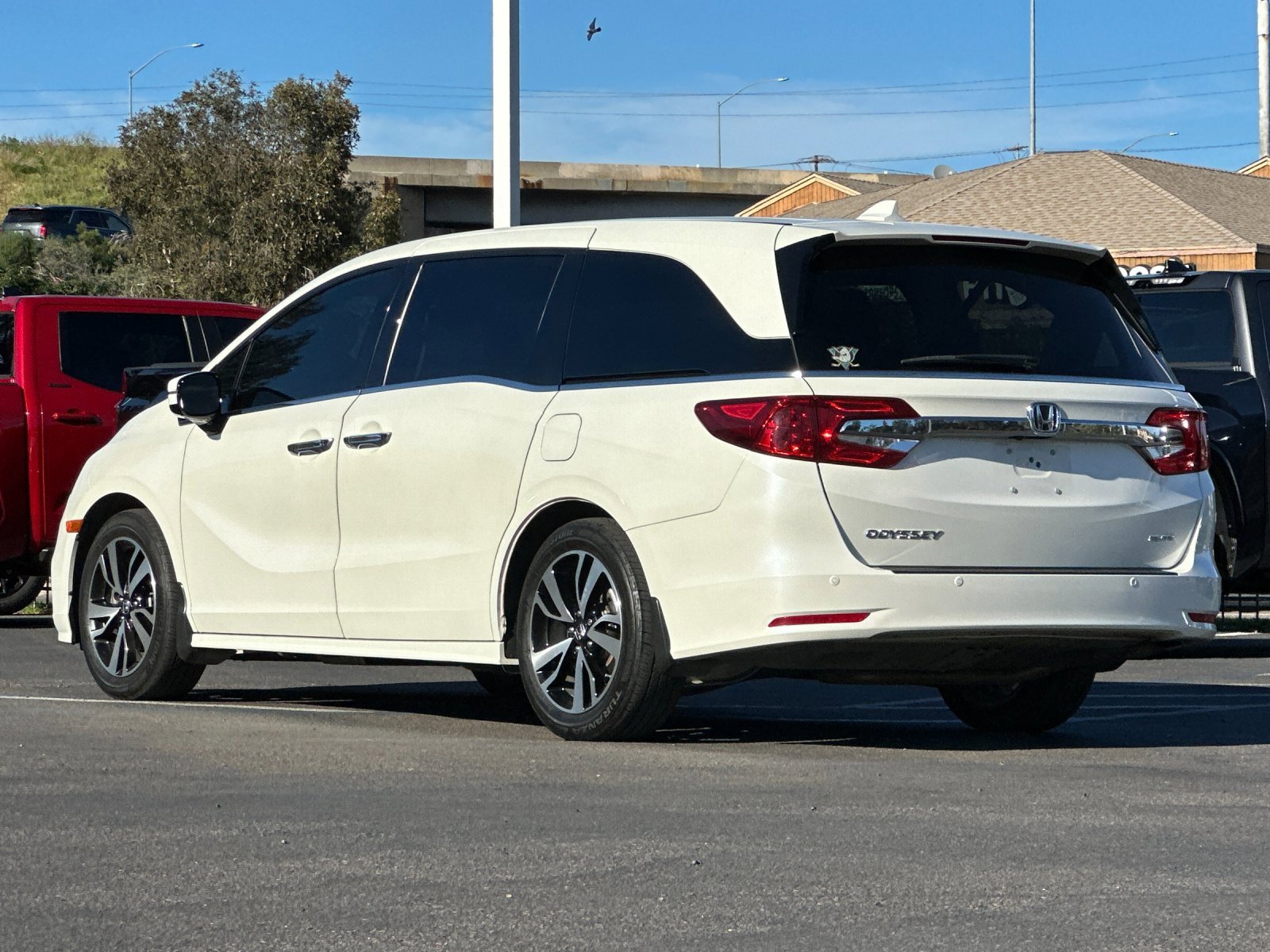 Used 2018 Honda Odyssey Elite image 3