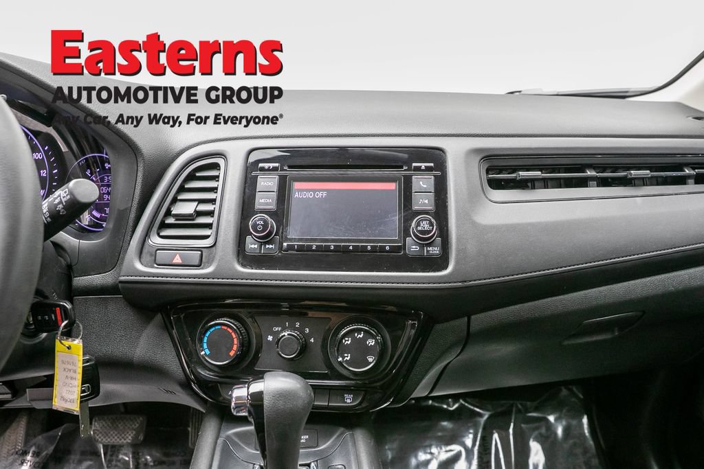 Used 2022 Honda HR-V LX image 12