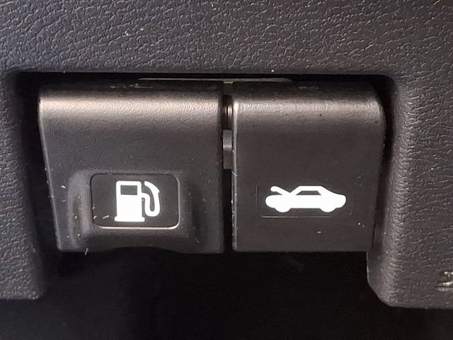 Used 2024 Nissan Versa SR w/ Trunk Package FWD image 23