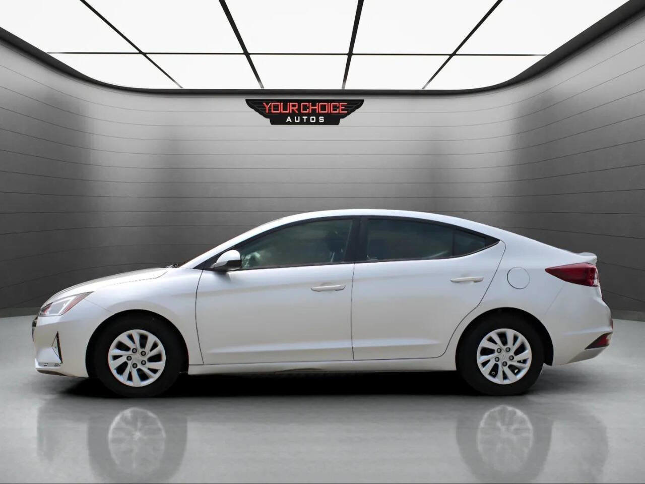 Used 2019 Hyundai Elantra SE w/ Cargo Package FWD image 2