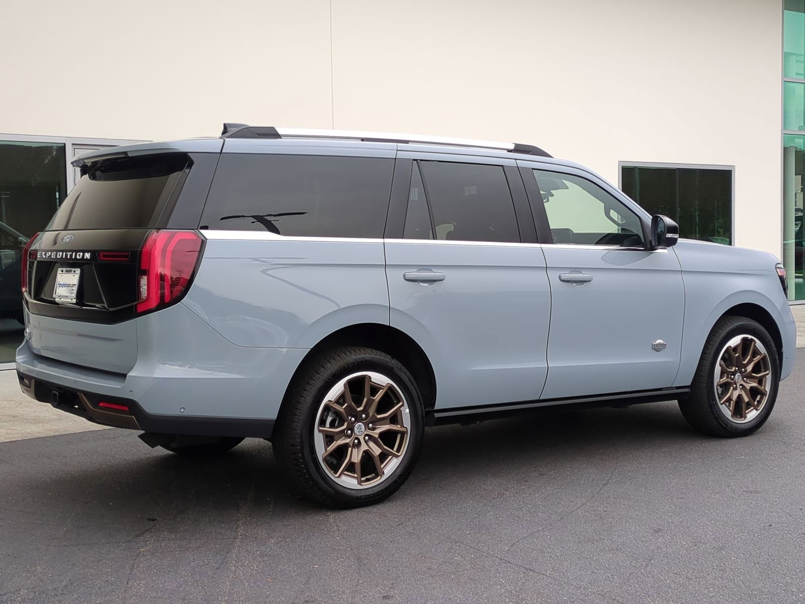 Used 2025 Ford Expedition King Ranch image 10