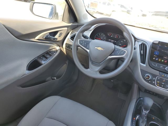 Used 2025 Chevrolet Malibu LT image 9