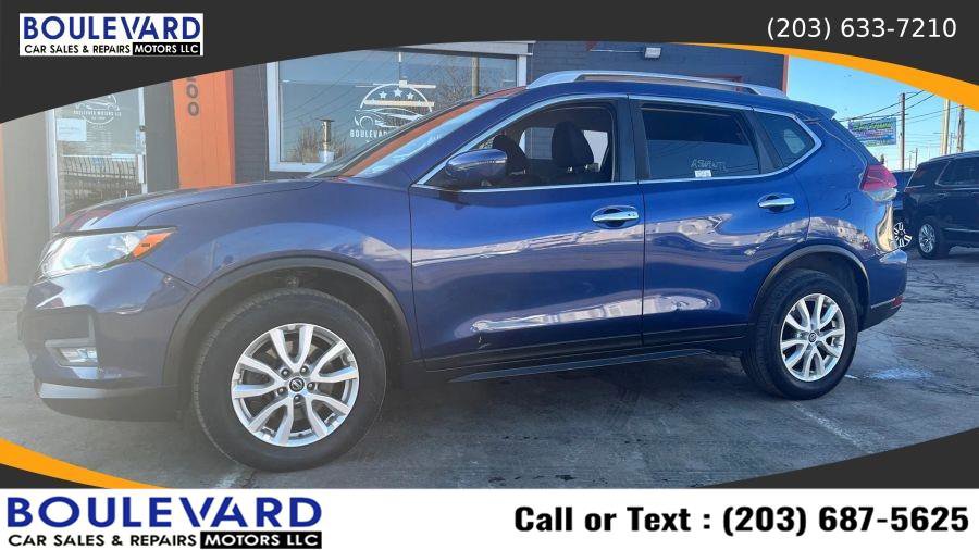 Used 2017 Nissan Rogue SV w/ SV Premium Package AWD/4WD image 3