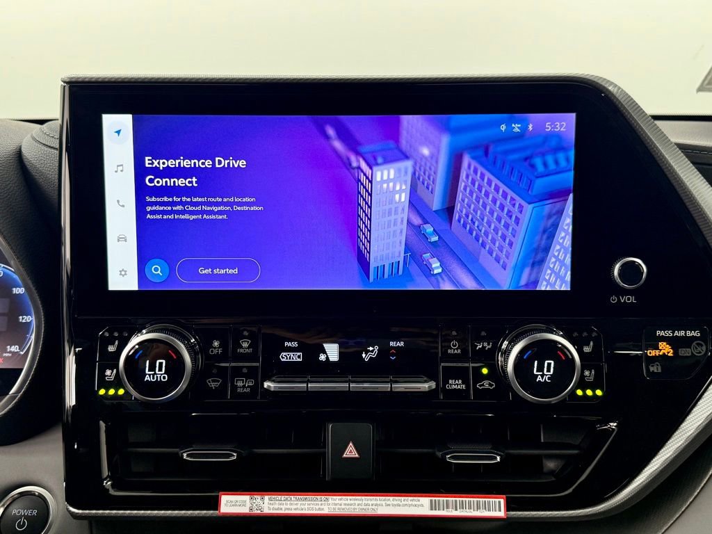 Used 2026 Toyota Highlander Platinum image 32