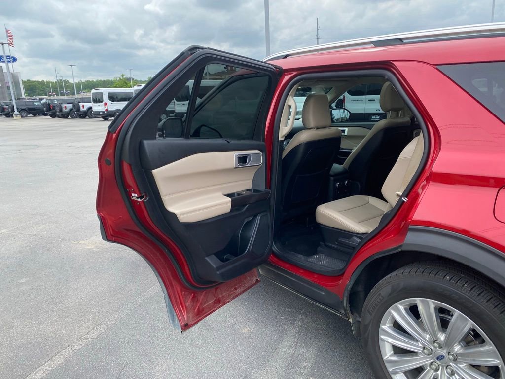 Used 2020 Ford Explorer Limited w/ Class III Trailer Tow Package image 29