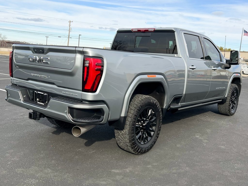 Used 2025 GMC Sierra 3500 Denali Ultimate image 12