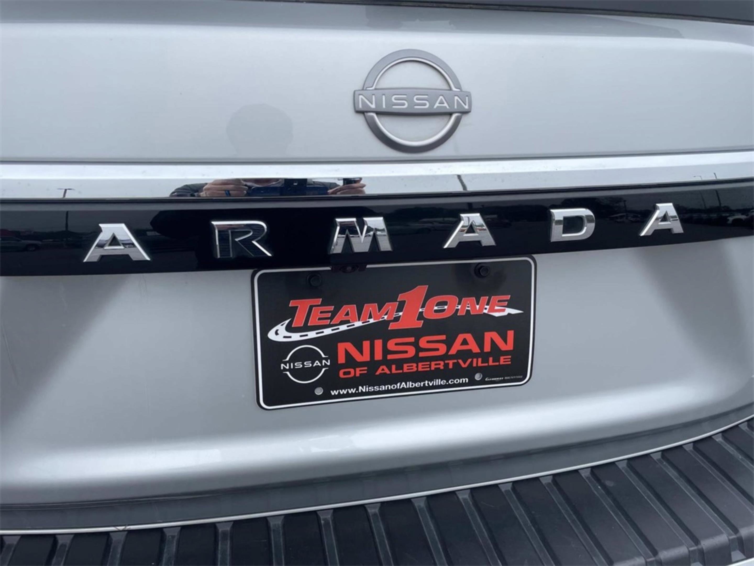 Used 2024 Nissan Armada SL w/ Captain's Chairs Package image 29