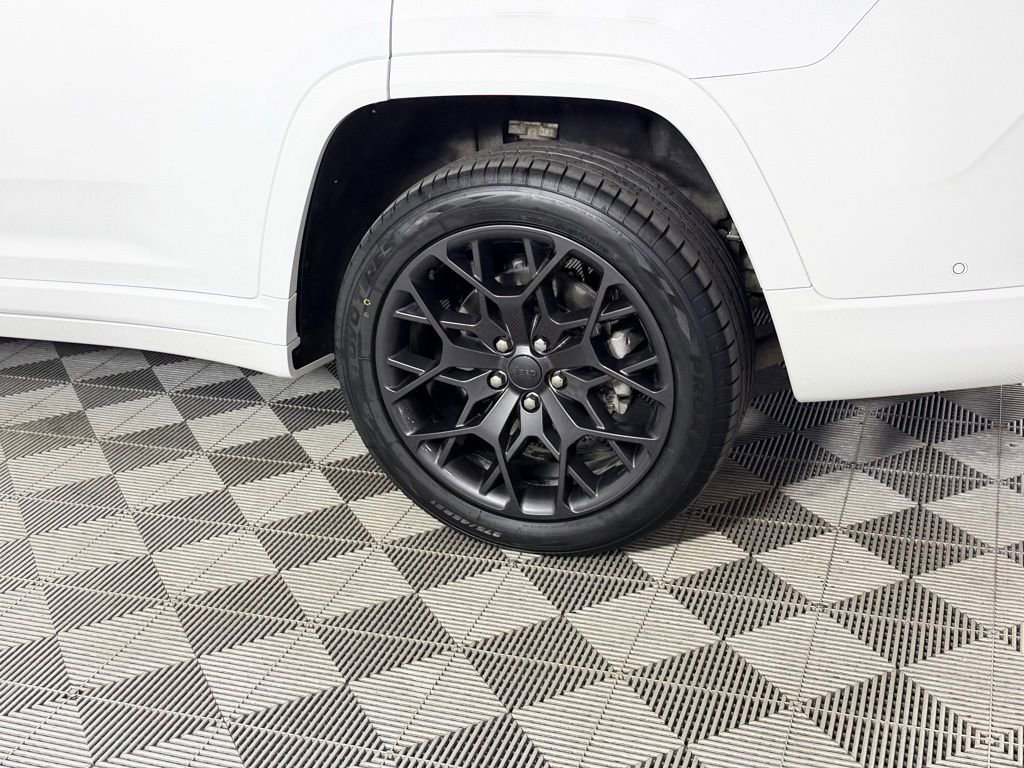 Certified 2023 Jeep Grand Cherokee L Summit AWD/4WD image 8