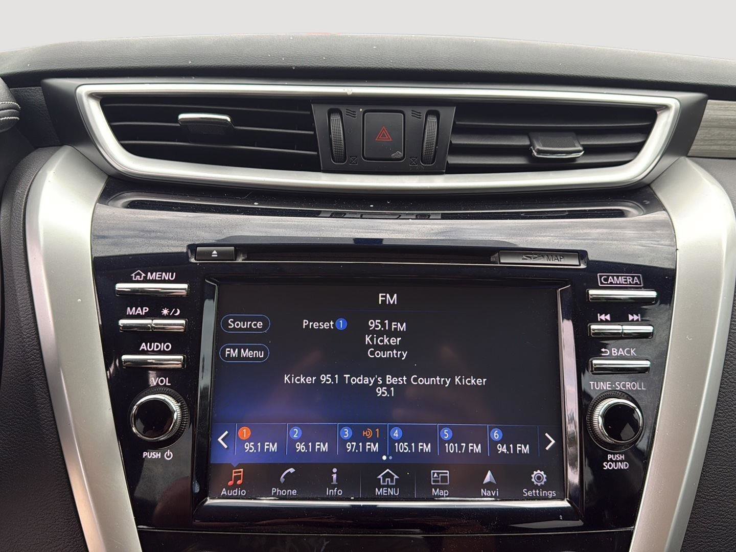 Used 2018 Nissan Murano S image 15